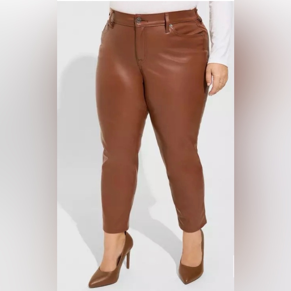 NWT Torrid Perfect Skinny mid rise faux leather pant, size 24R